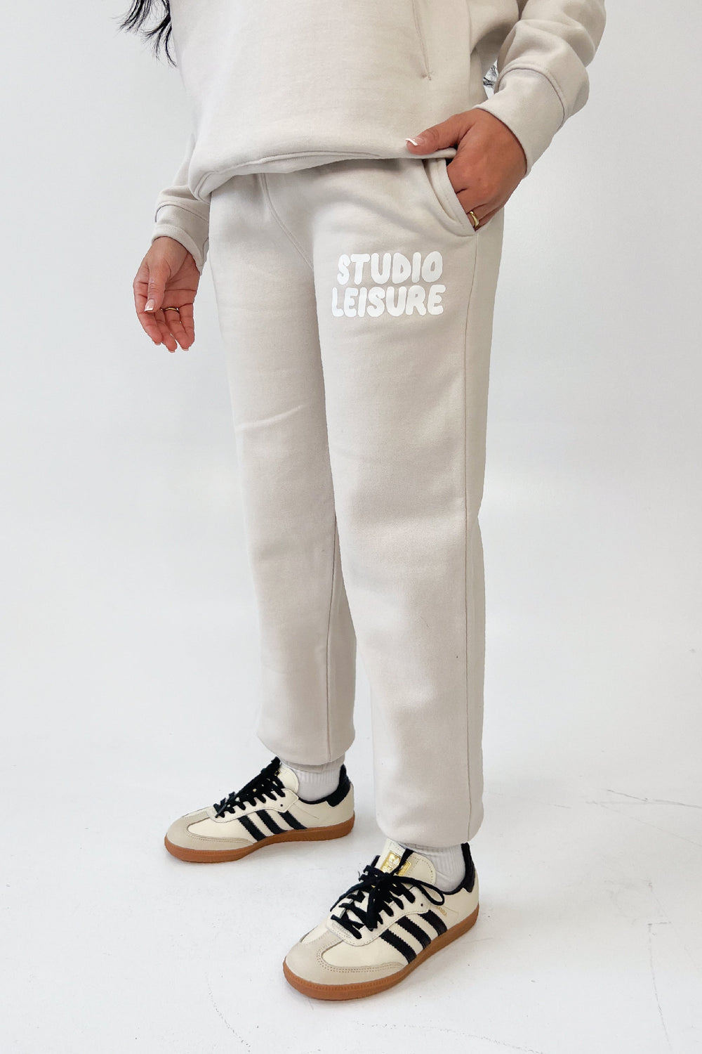 Studio Leisure bubble printed bone relaxed jogger