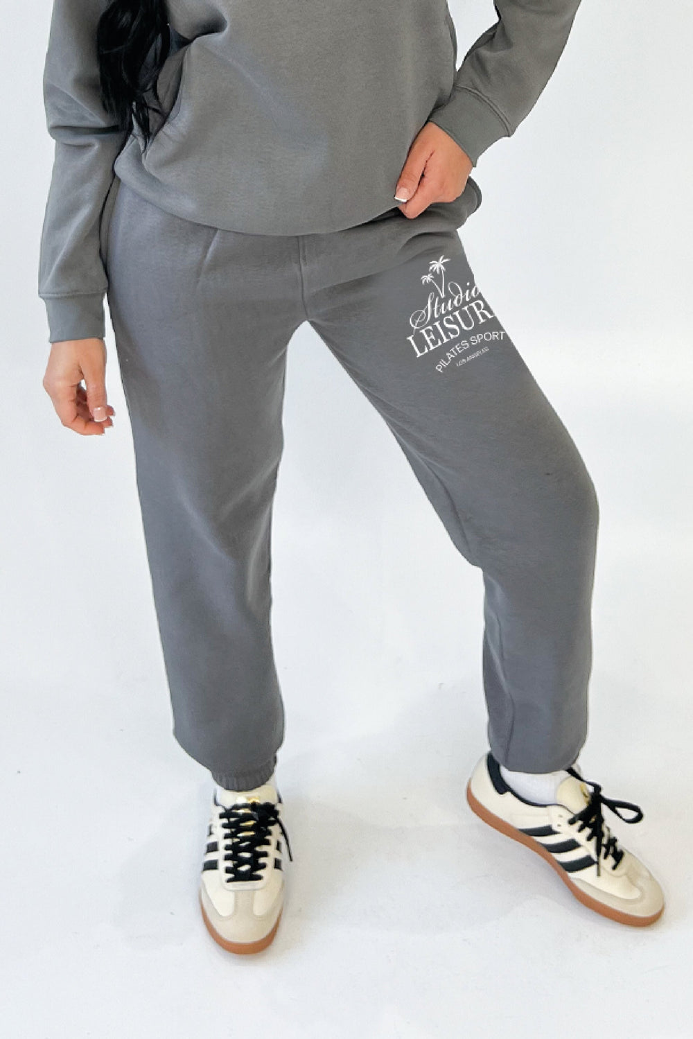Studio Leisure palm tree steel grey embroidered relaxed jogger