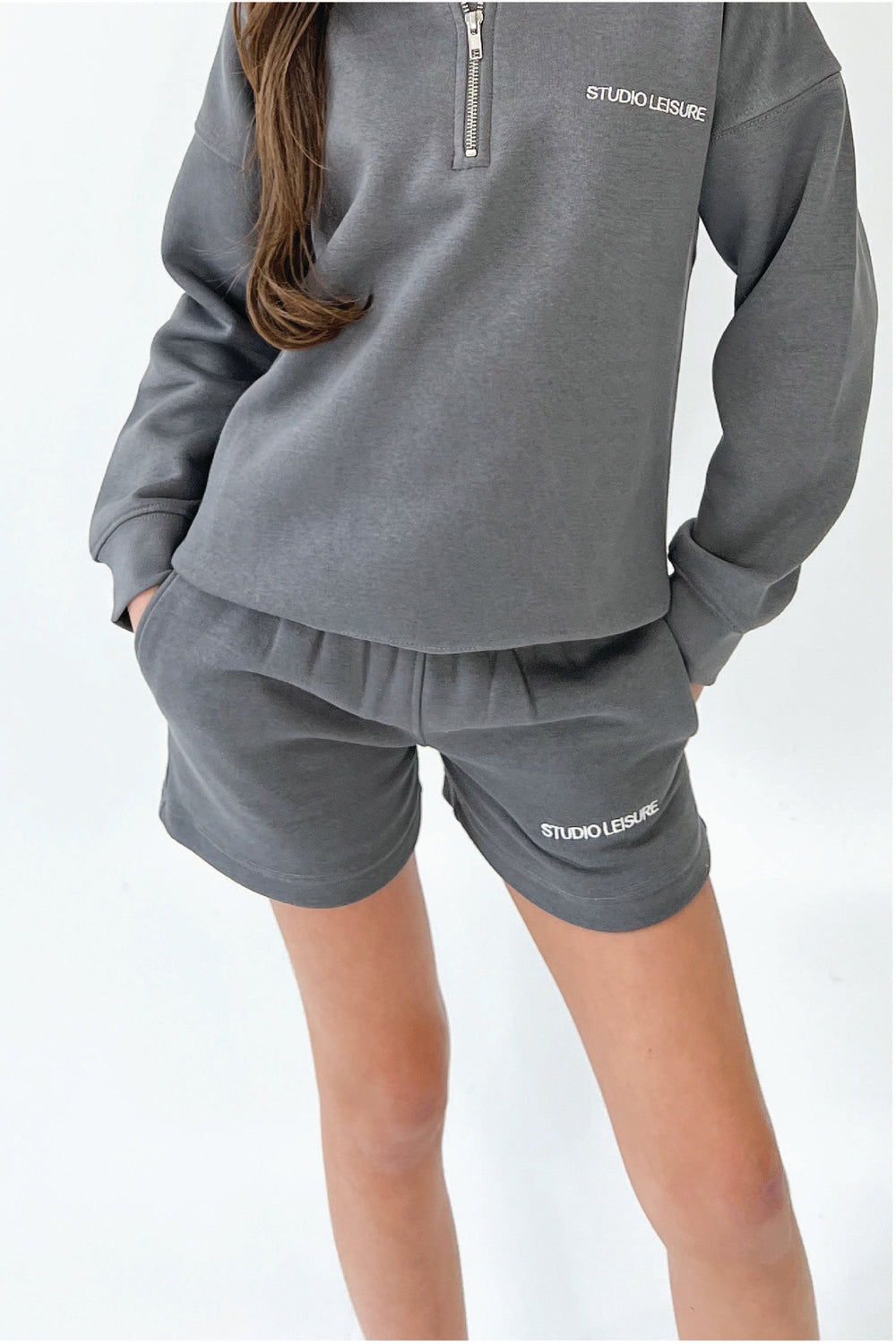 Mini studio leisure steel grey essential embroidered shorts
