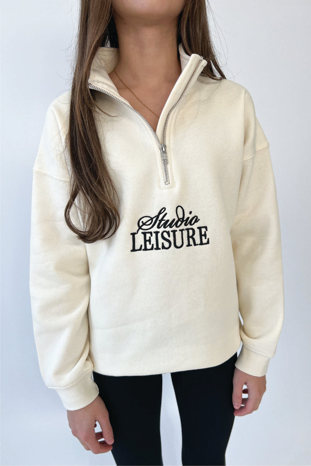 Mini studio leisure ecru cursive embroidered 3/4 zip sweater